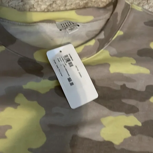 NWT Peyton Jensen Sweatshirt - Picture 4 of 4